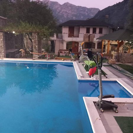 Villa Kuca Za Odmor Sa Bazenom Diva Grabovica Jablanica Exterior foto